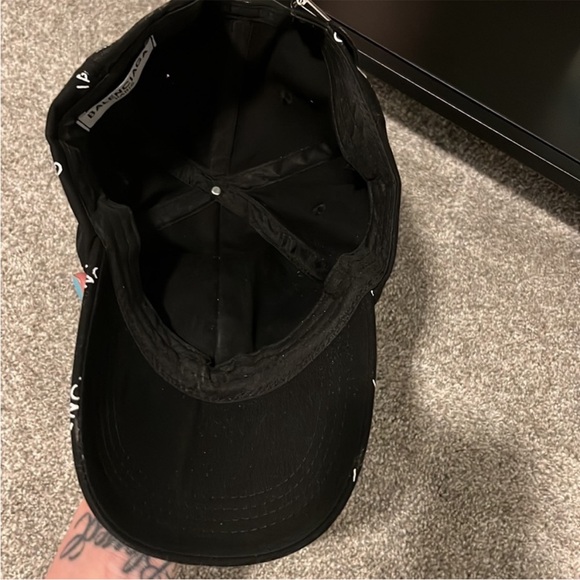 💥💥💥 FINAL SALE 💥💥💥Fashion designer inspired Black Logo Cap NWOT - Picture 8 of 8